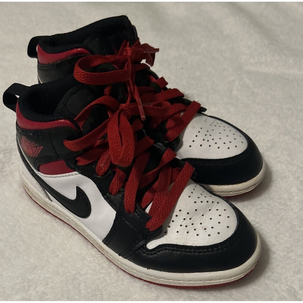 Nike Air Jordan 1 Mid (PS) Boys 12c Black Red Athletic Shoes Sneakers DQ8424-106